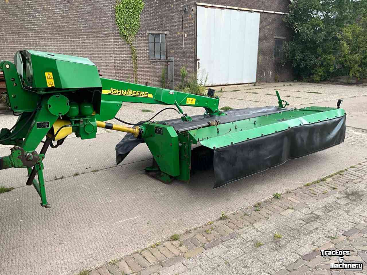 Faucheuse John Deere 331 Achtermaaier