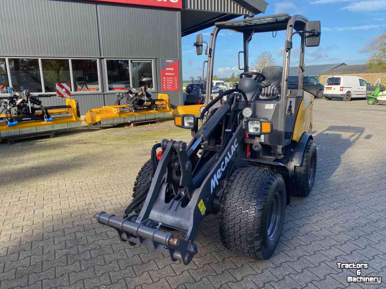 Chargeuse sur pneus Mecalac MCL 4+