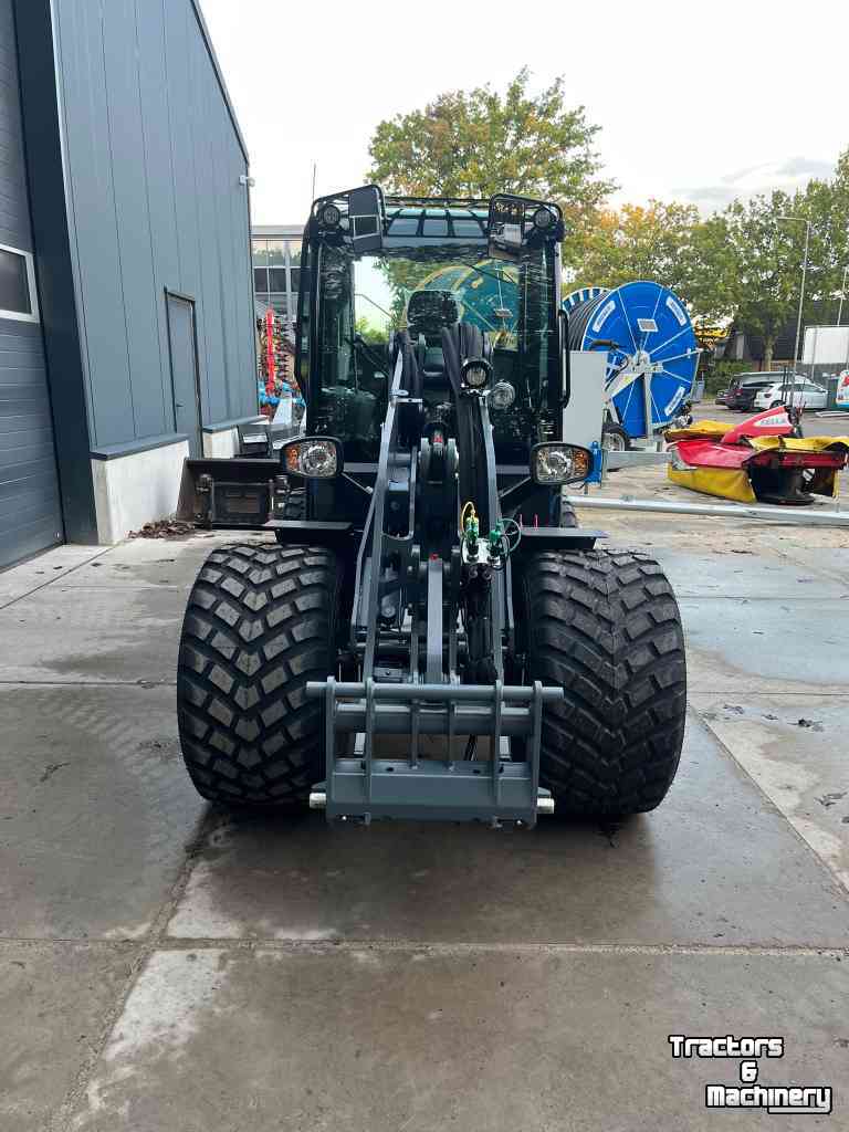 Chargeuse sur pneus Giant G3500 mini shovel kniklader