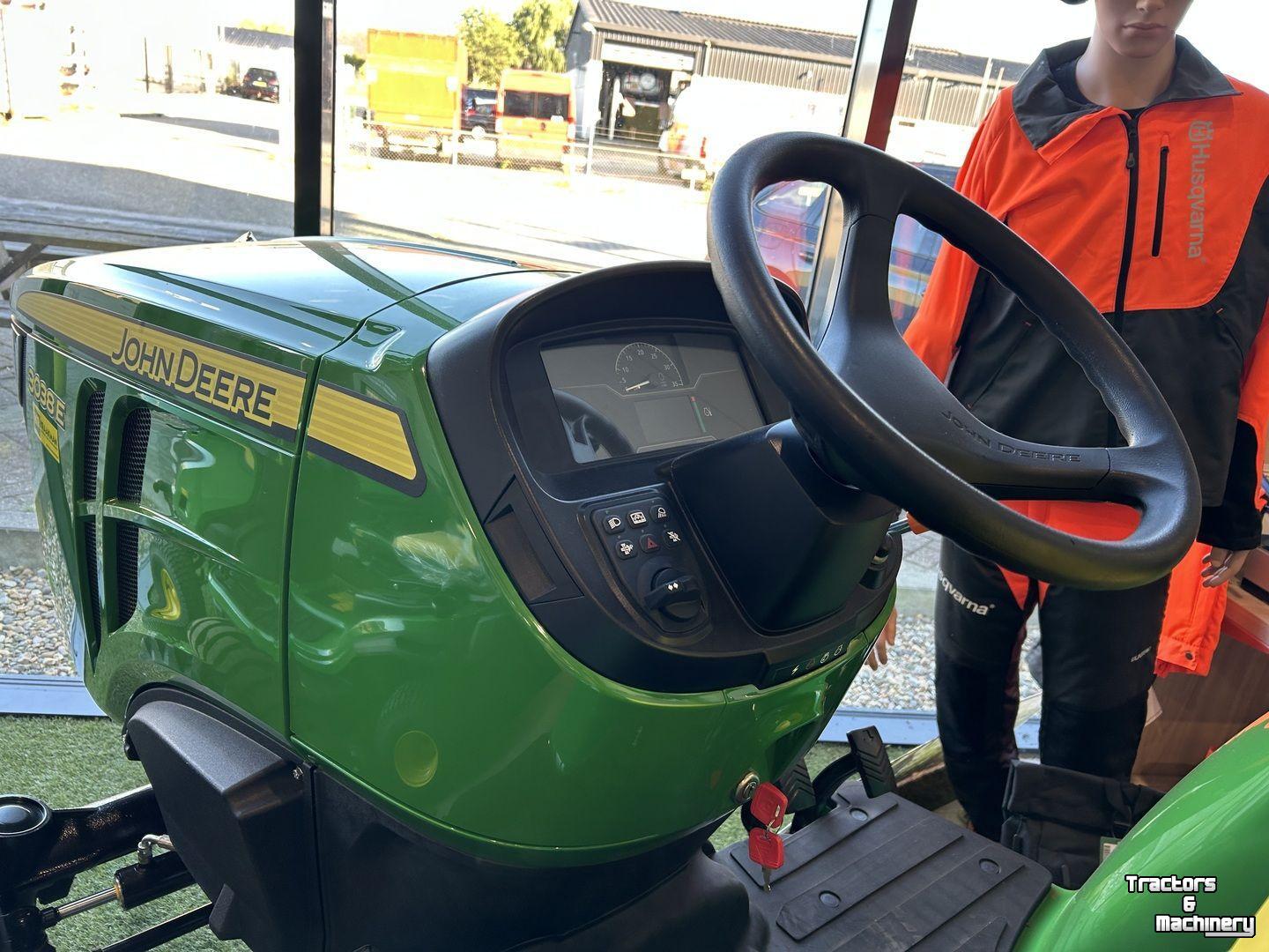 Tracteur pour vignes et vergers John Deere 3038E
