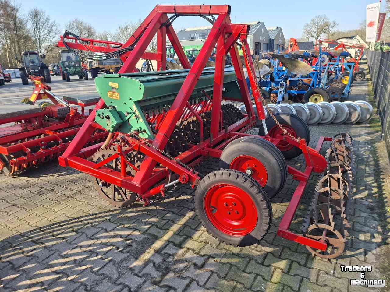Rouleau compacteur latérale / avant  Getrokken vorepakkker