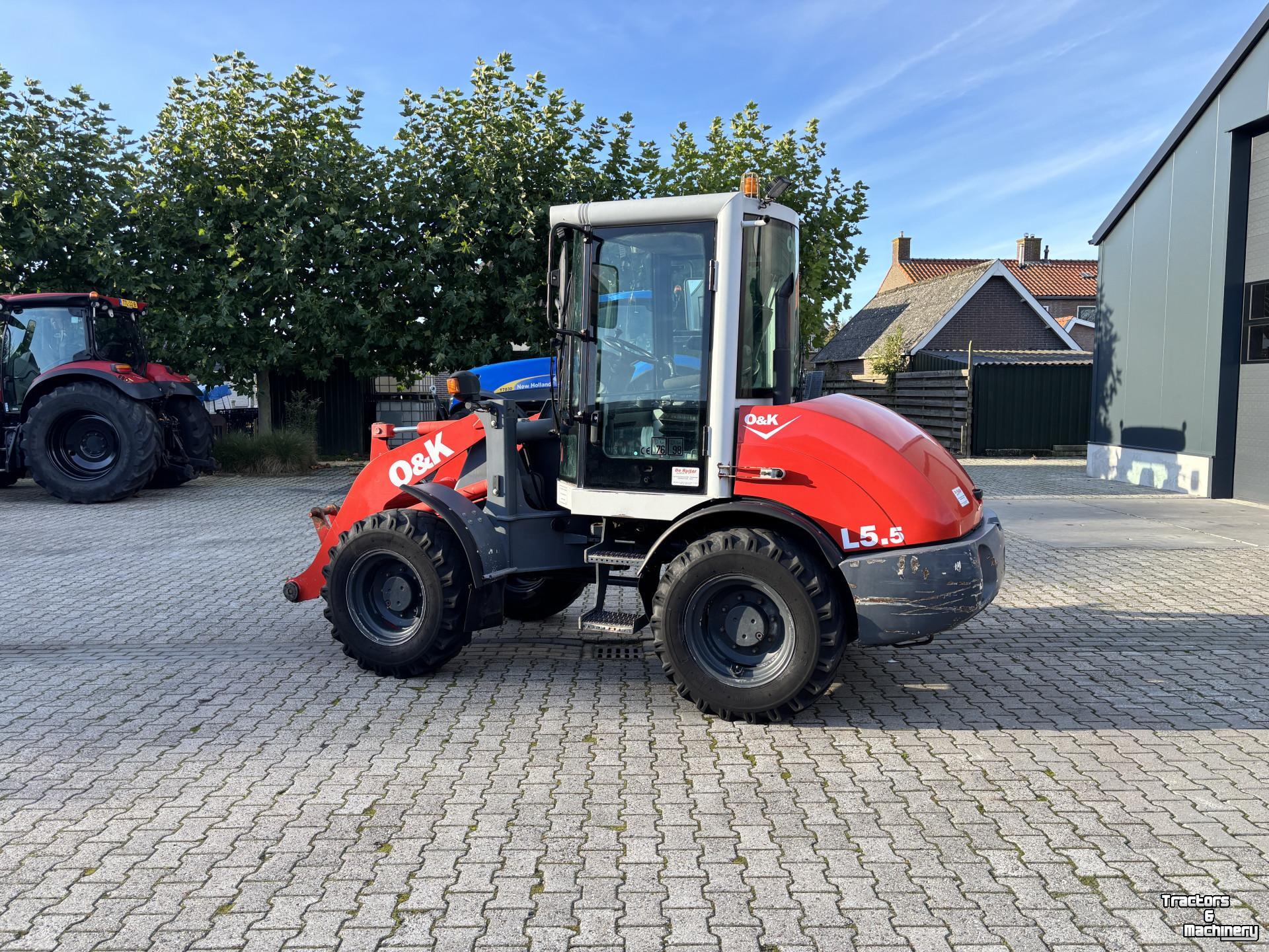 Chargeuse sur pneus O&K L5.5 Shovel met Bak en Palletbord.