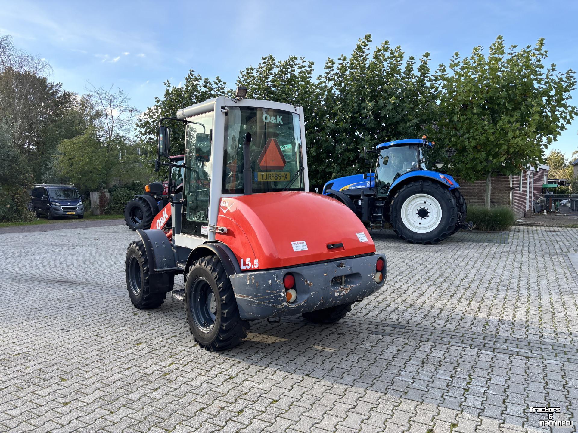 Chargeuse sur pneus O&K L5.5 Shovel met Bak en Palletbord.