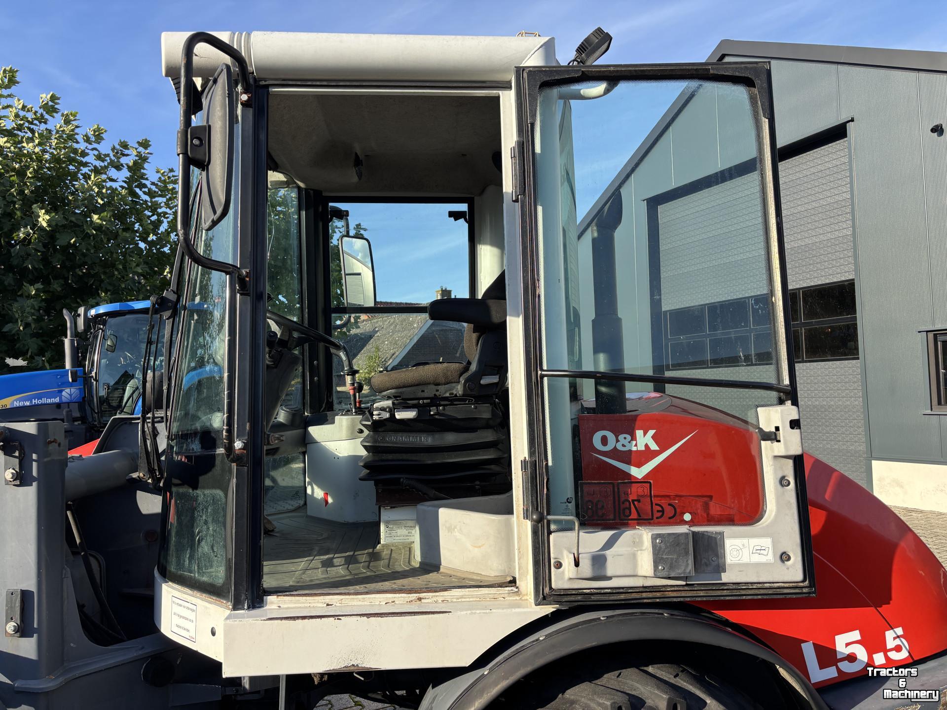 Chargeuse sur pneus O&K L5.5 Shovel met Bak en Palletbord.