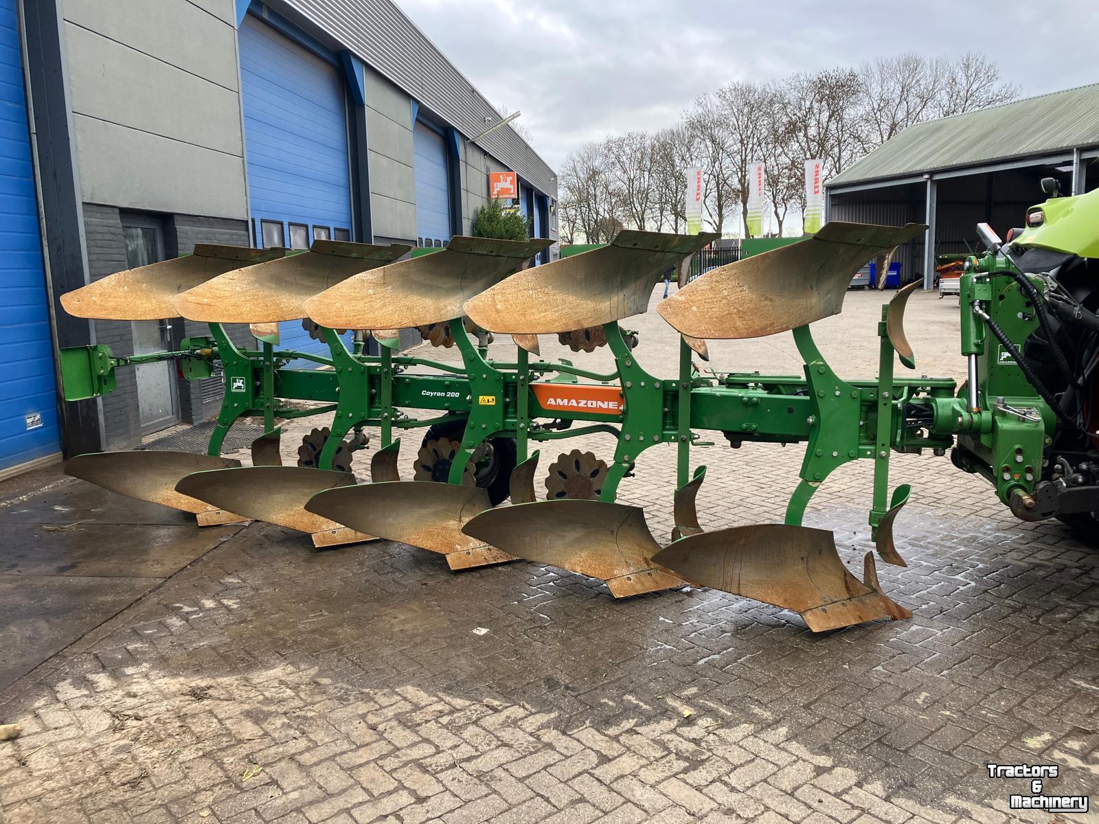 Charrues Amazone Cayron V200-100