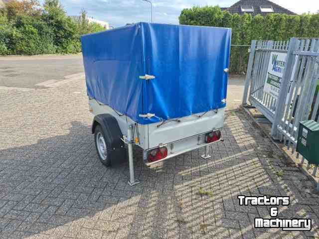 Semi-remorque surbaissé  Huif aanhanger 750 kg.