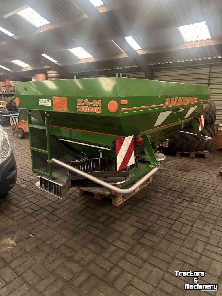 Distributeur d‘engrais Amazone Ultra 3000