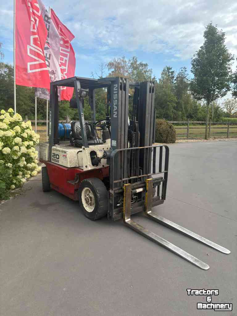 Chariot élévateur Nissan PJ01A20U