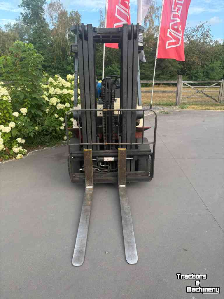 Chariot élévateur Nissan PJ01A20U