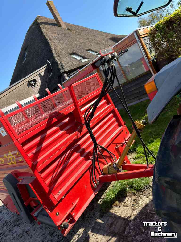 Distributeur de fourrage en bloc Schuitemaker Amigo 20S als NIEUW