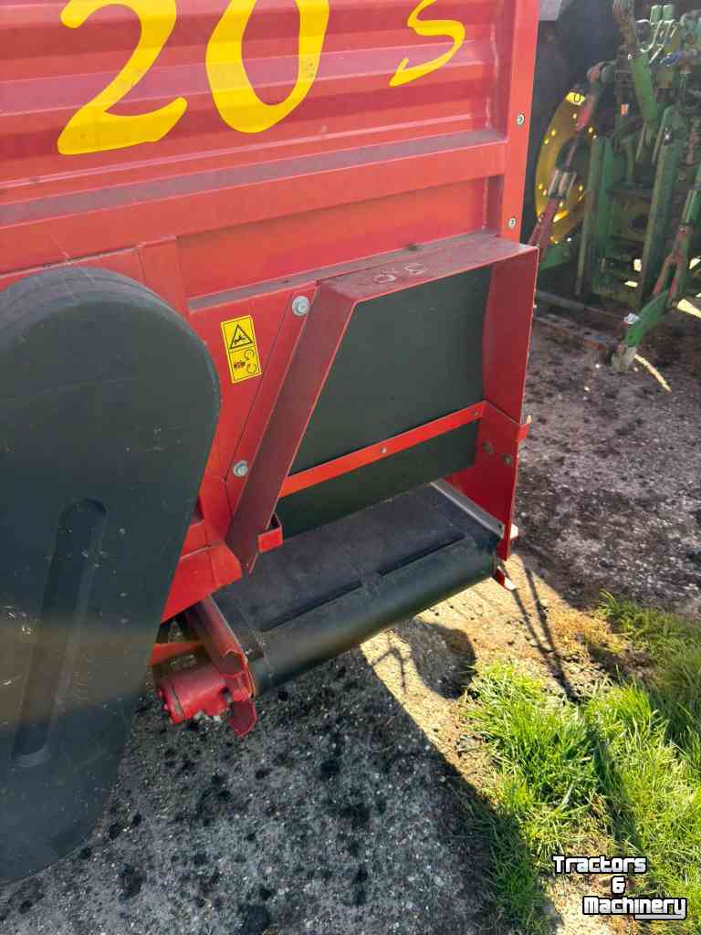 Distributeur de fourrage en bloc Schuitemaker Amigo 20S als NIEUW