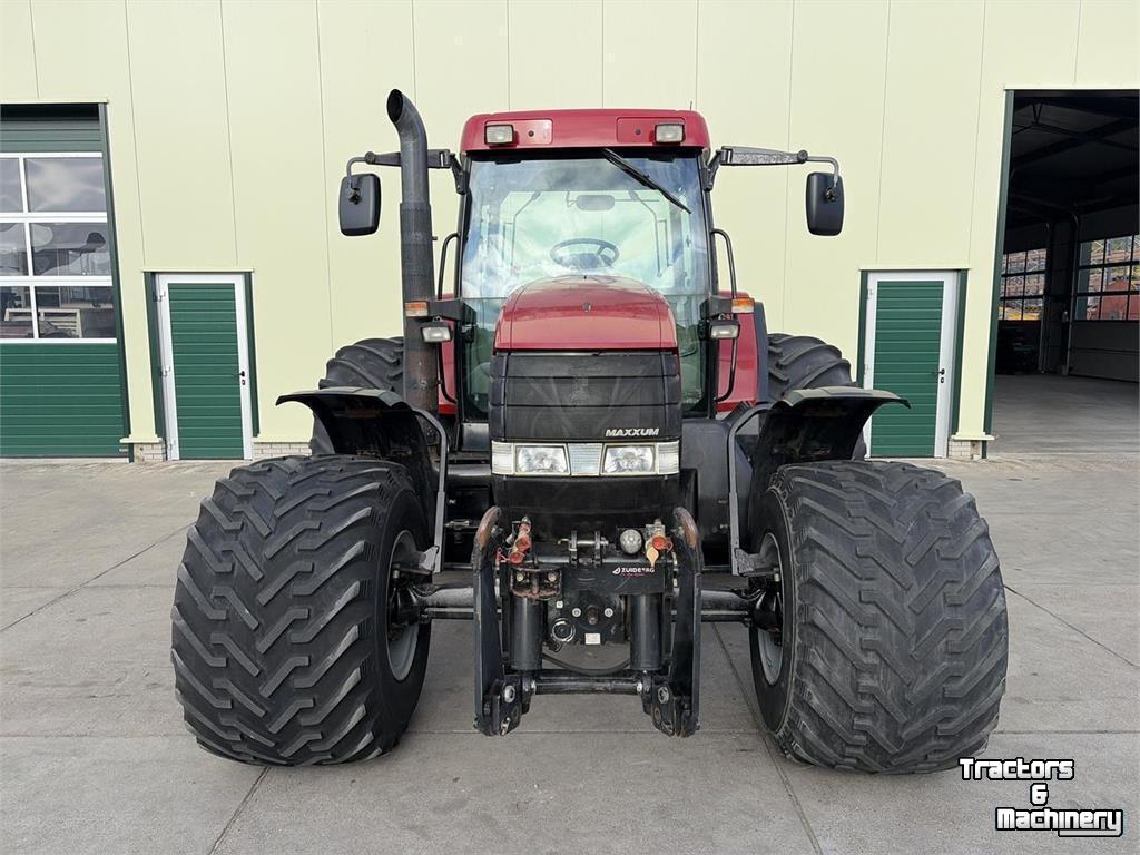 Tracteur Case-IH MX 135