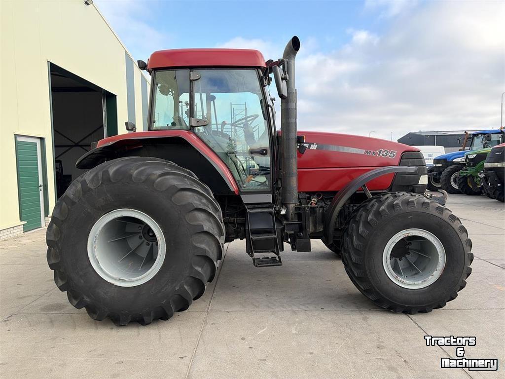 Tracteur Case-IH MX 135