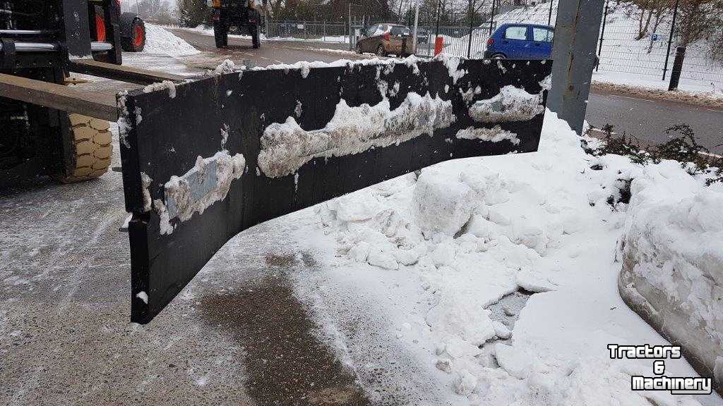 Autres  Sneeuwschuif, verzinkt, 2.2 m. breed
