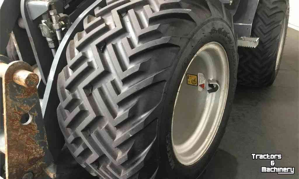 Chargeuse sur pneus Giant G 1500 X-TRA Shovel