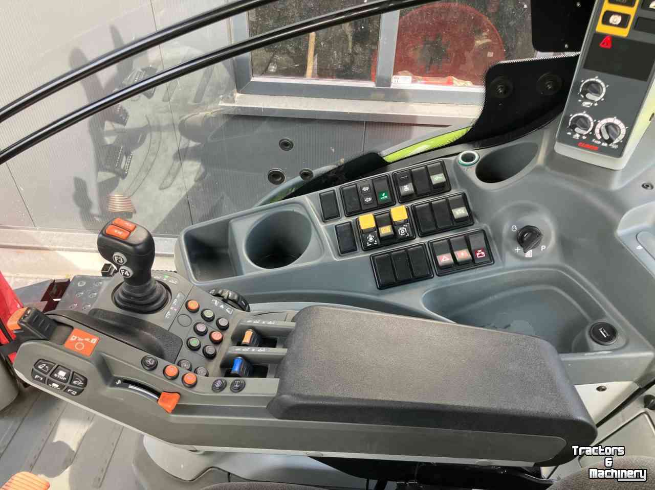 Tracteur Claas Axion 800 Cis +