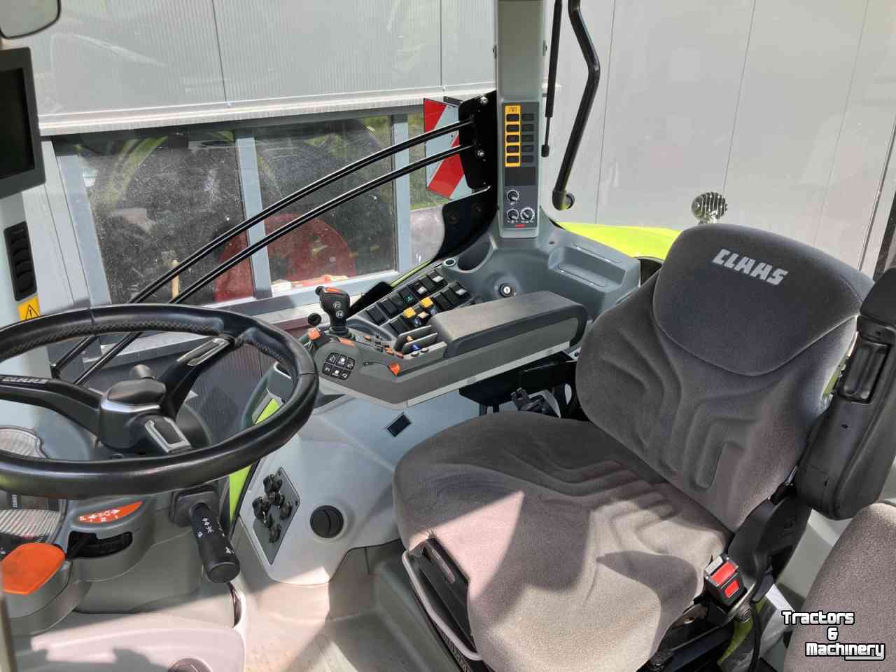 Tracteur Claas Axion 800 Cis +