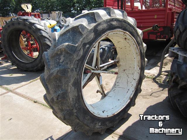Roues, Pneus, Jantes, Barillets Jumelage  Onbekend