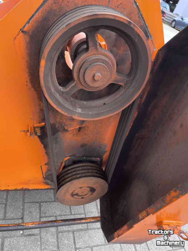 Broyeur de fanes Struik Loofklapper 4 LKFA75