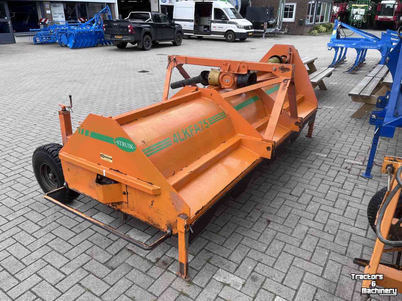 Broyeur de fanes Struik Loofklapper 4 LKFA75