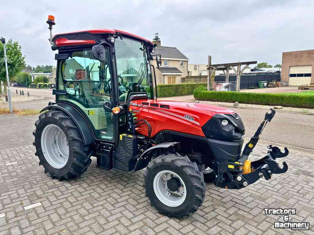 Tracteur pour vignes et vergers Case Quantum 110N Stage V Cab CAT 4