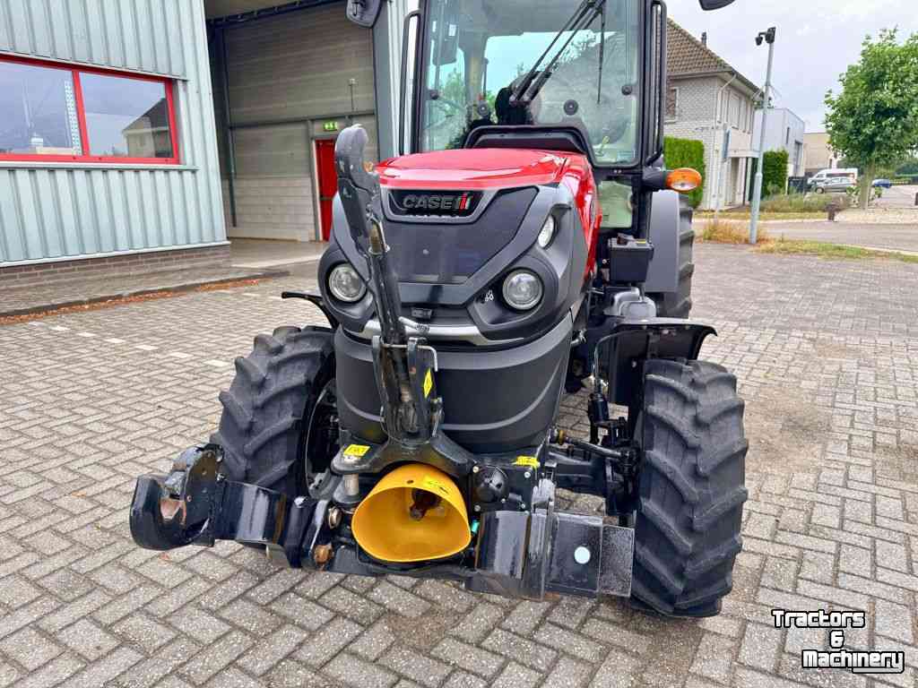 Tracteur pour vignes et vergers Case Quantum 110N Stage V Cab CAT 4