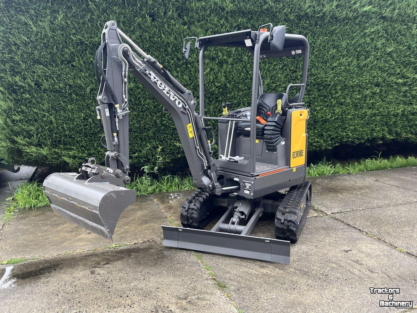 Mini pelleteuse Volvo ECR 18E