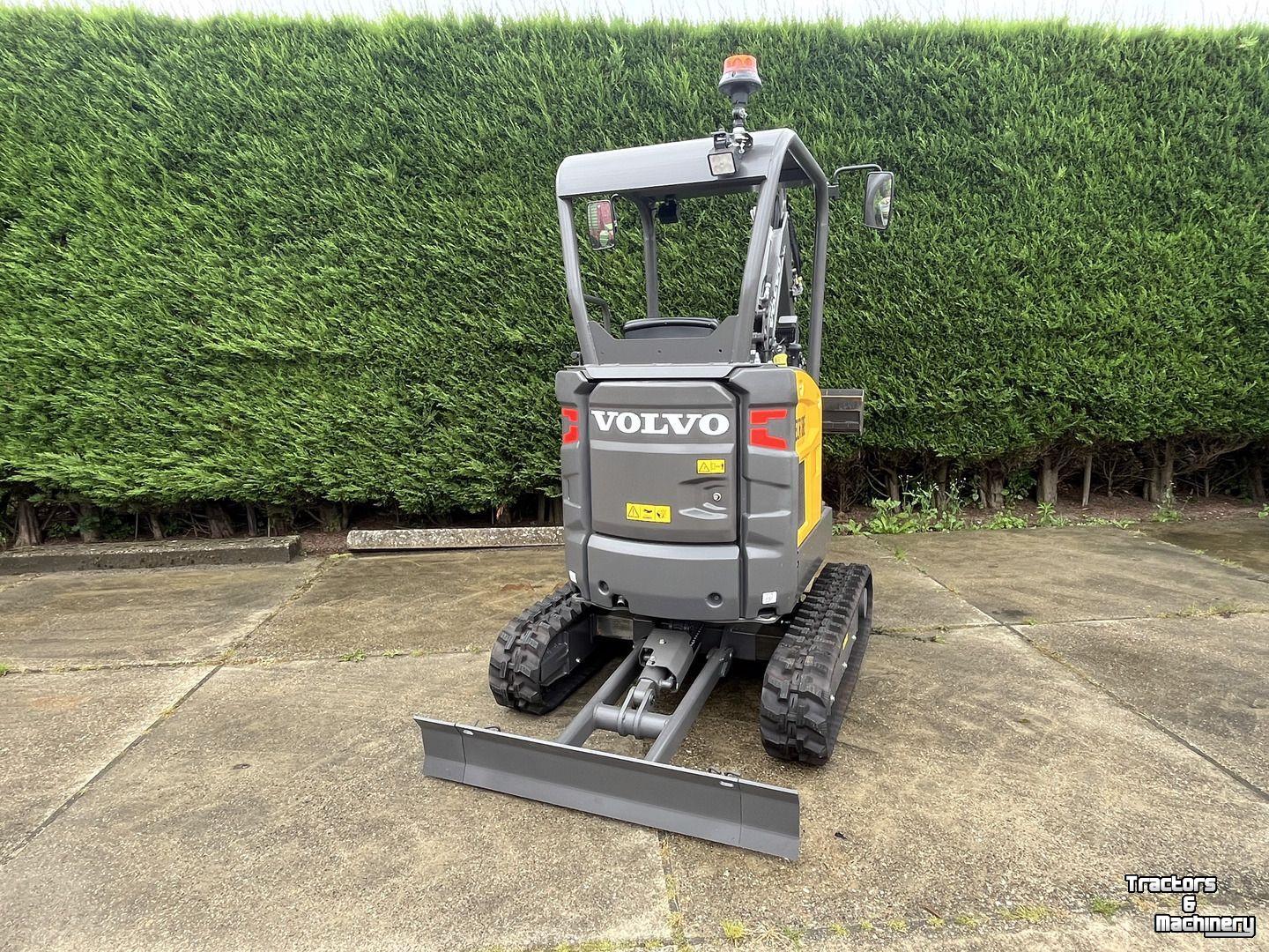 Mini pelleteuse Volvo ECR 18E