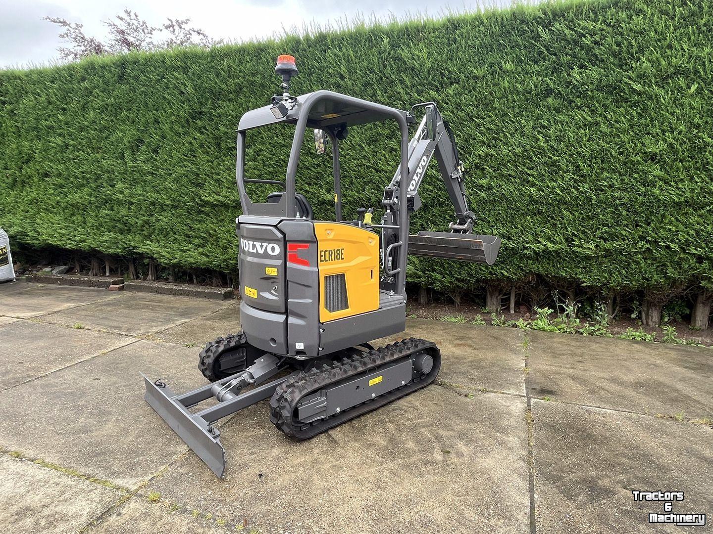 Mini pelleteuse Volvo ECR 18E
