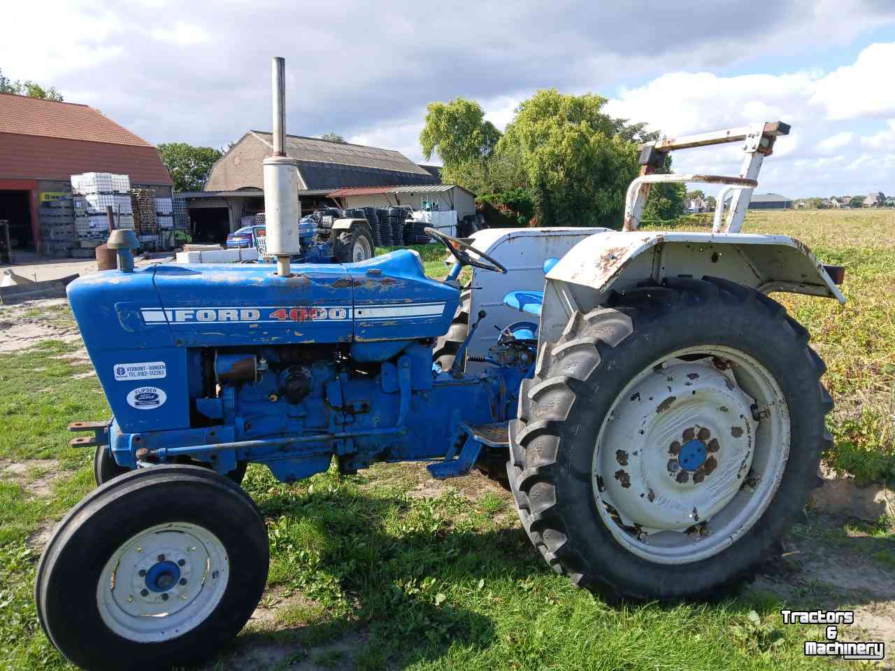 Tracteur Ford 4000