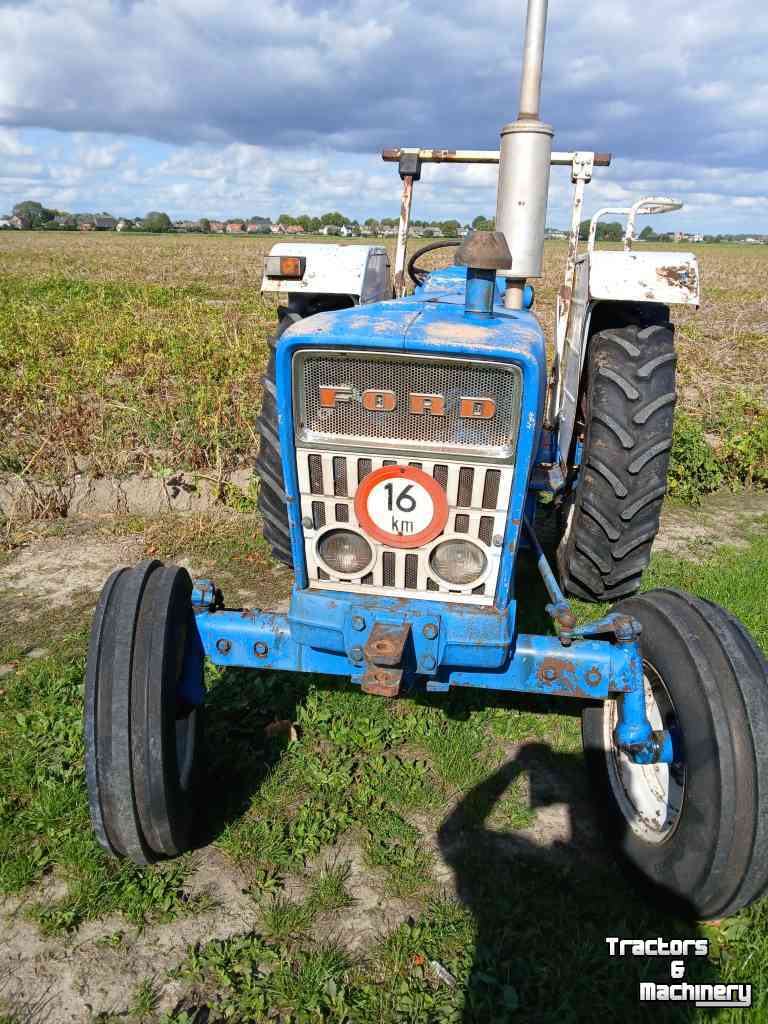 Tracteur Ford 4000