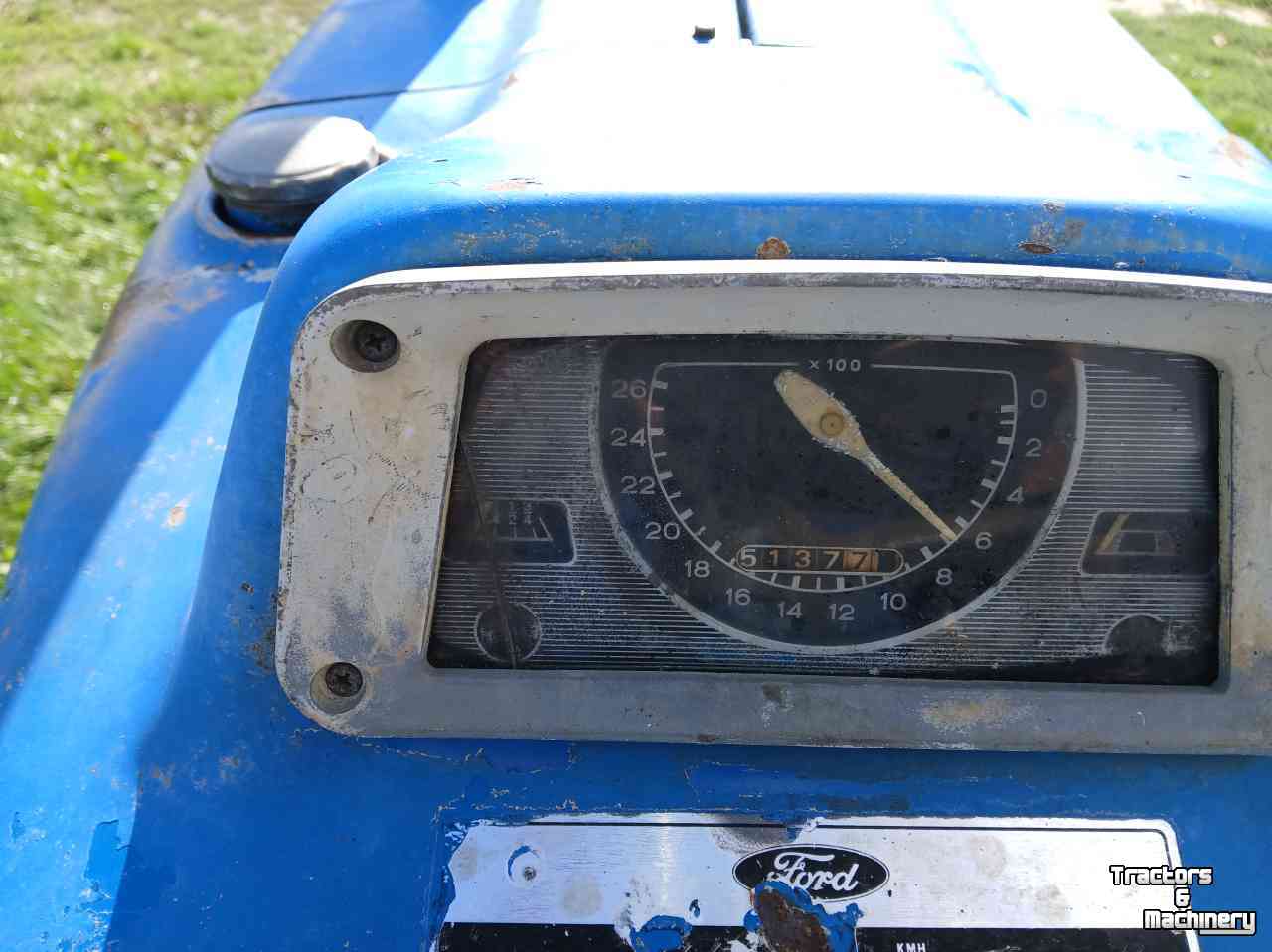 Tracteur Ford 4000
