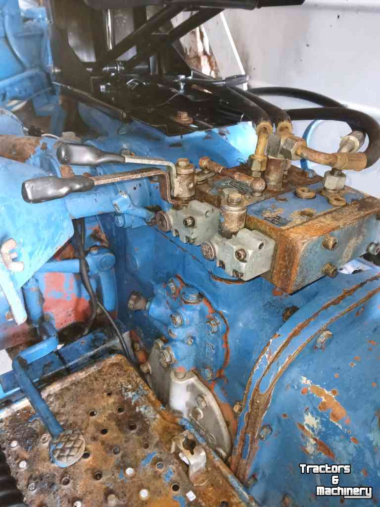 Tracteur Ford 4000