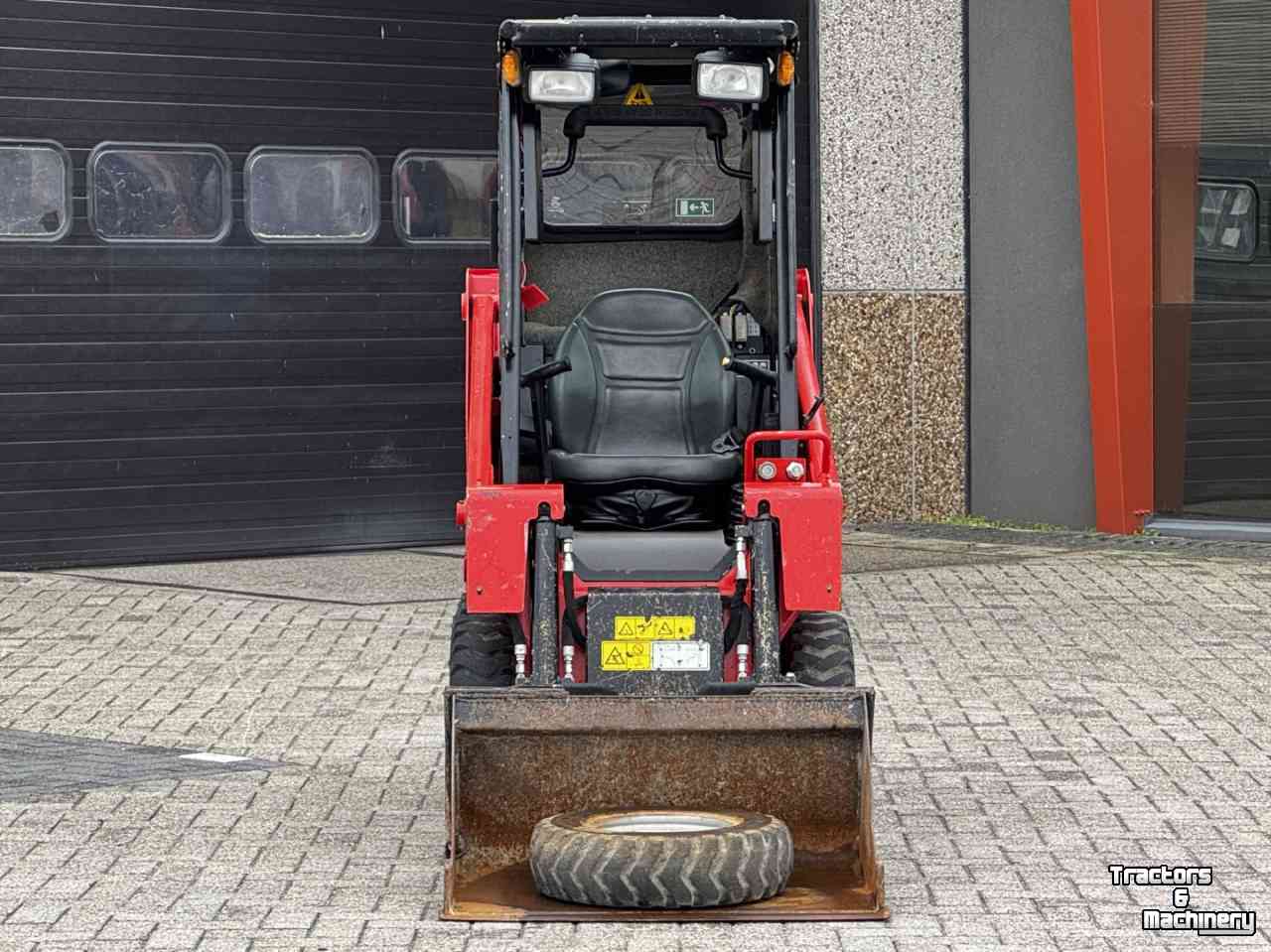 Chargeuse compacte Manitou 850R  Stage V Hydrostaat  150cm Breed