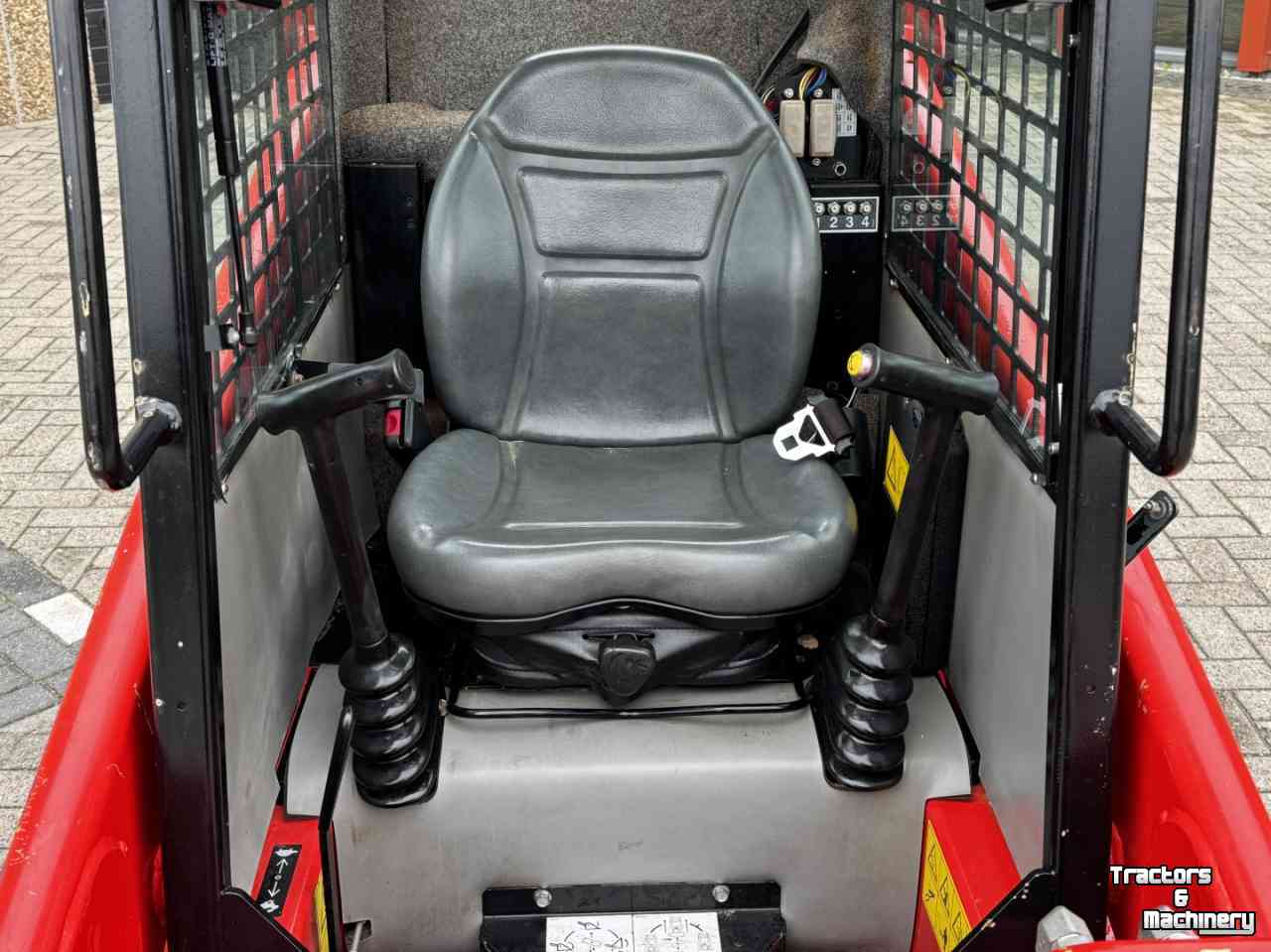 Chargeuse compacte Manitou 850R  Stage V Hydrostaat  150cm Breed