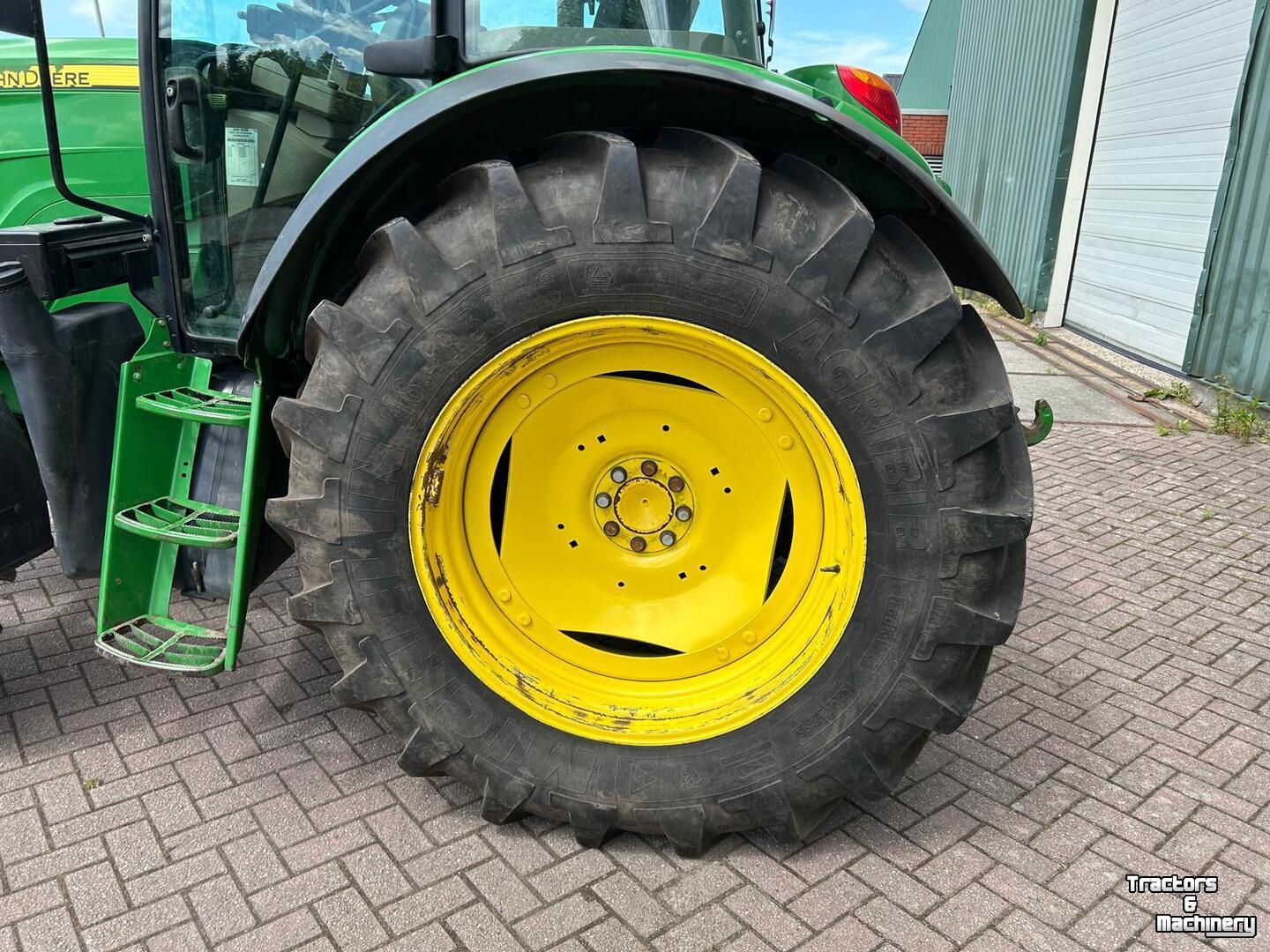 Tracteur John Deere 6100 RC
