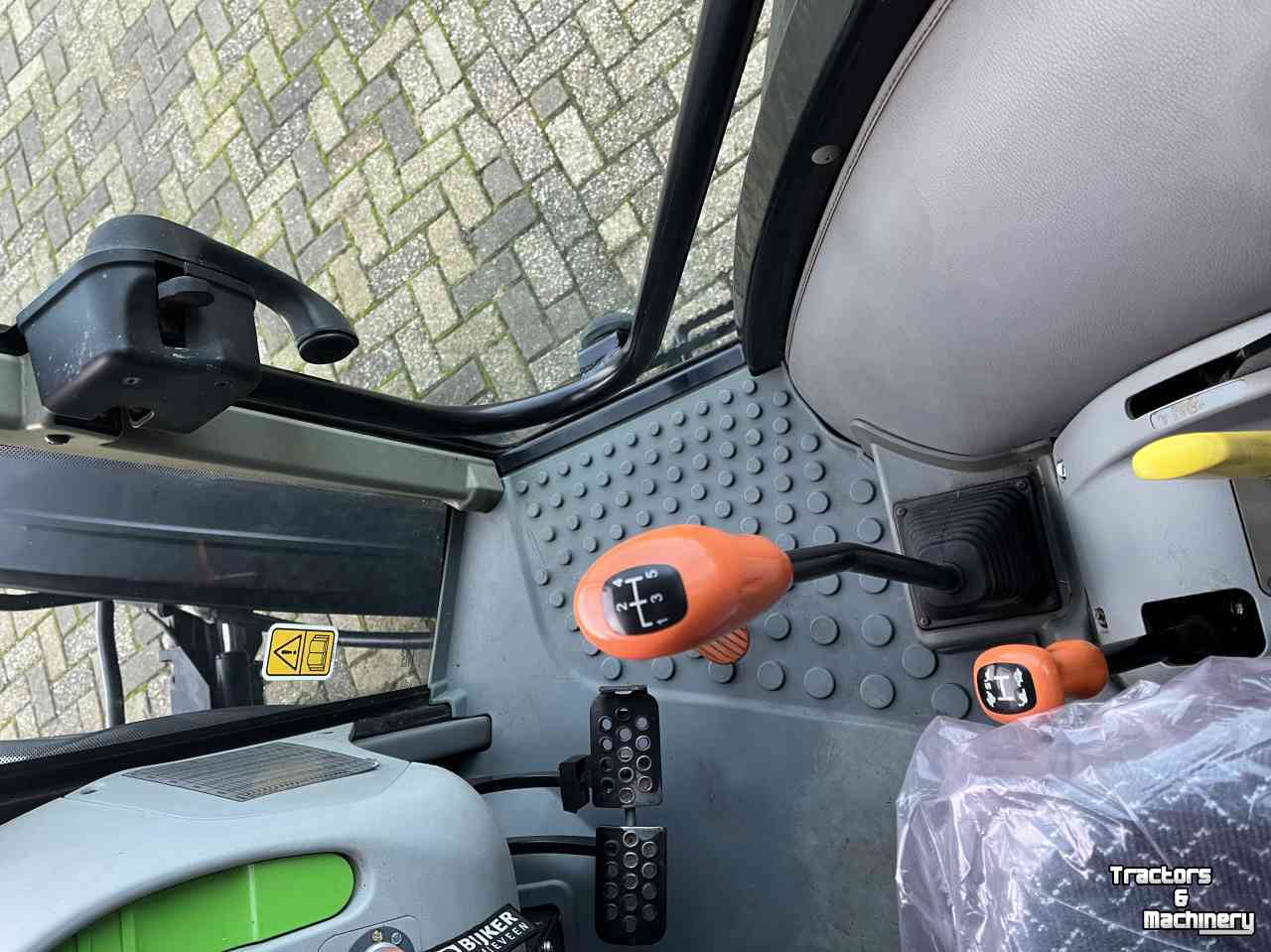 Tracteur Deutz-Fahr Agrofarm 410