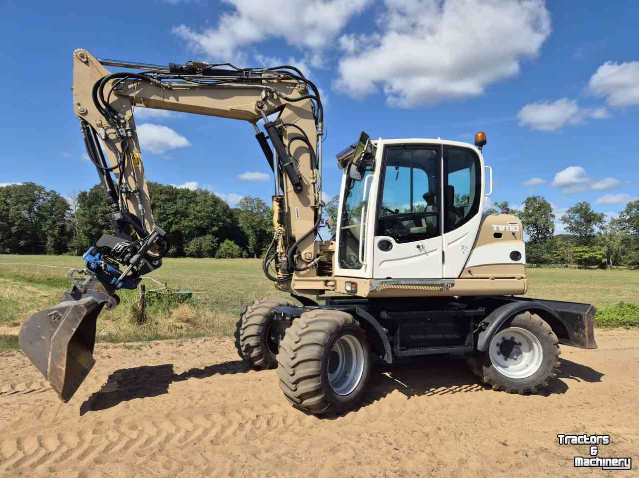 Pelles sur pneus Terex TW 110