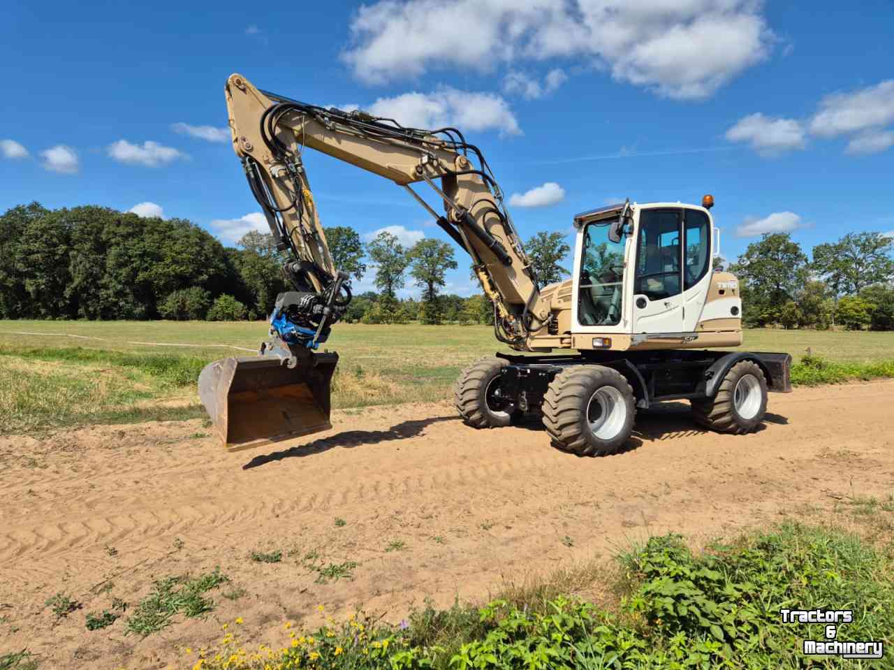 Pelles sur pneus Terex TW 110