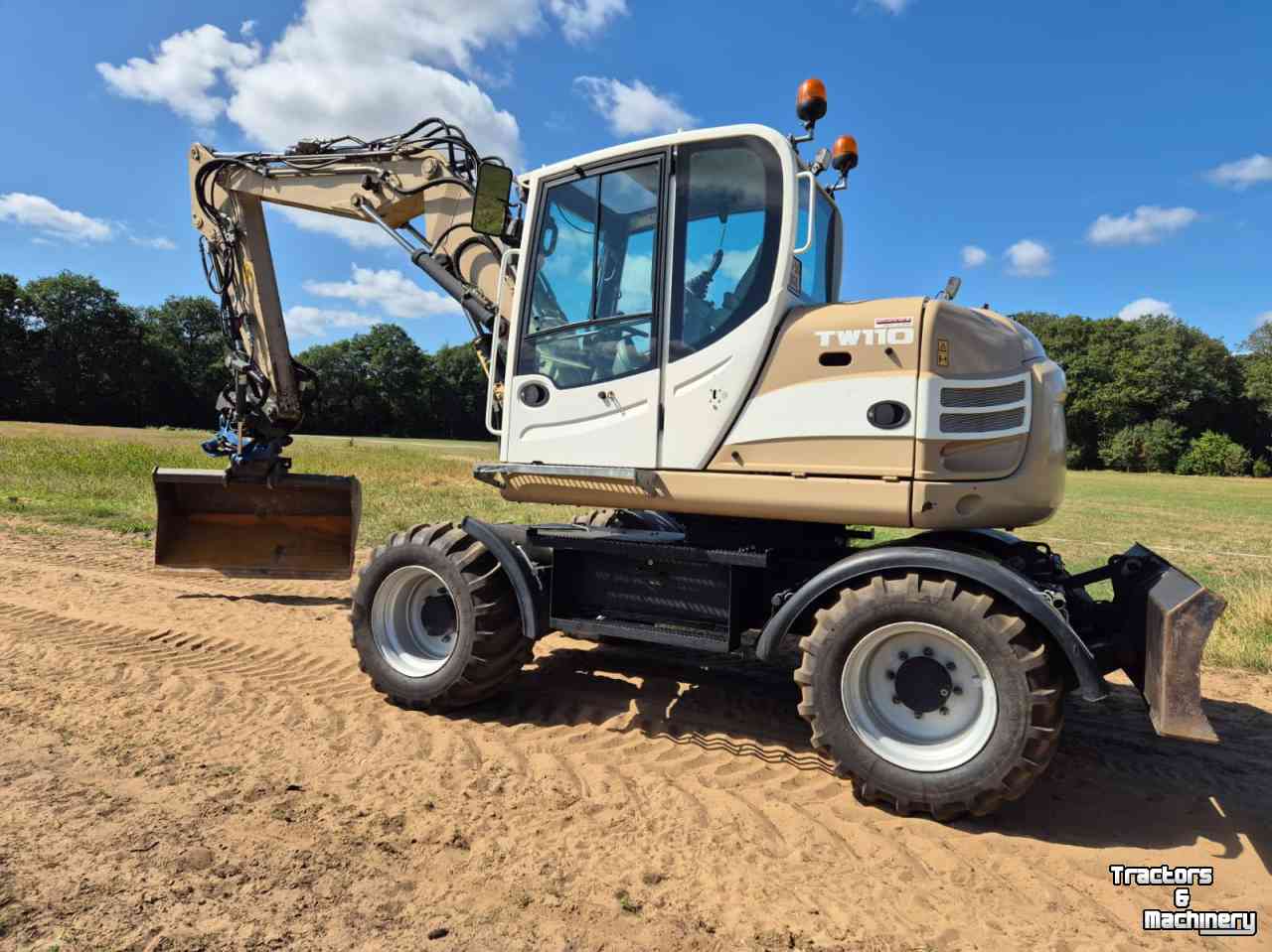 Pelles sur pneus Terex TW 110