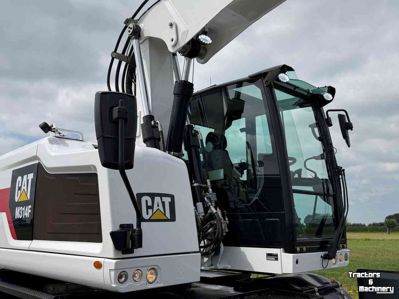 Pelles sur pneus Caterpillar Cat M314F + Engcon Mobiele graafmachine Midejo