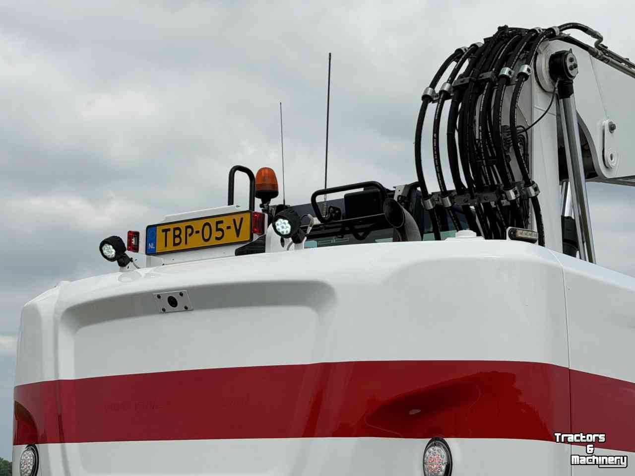 Pelles sur pneus Caterpillar Cat M314F + Engcon Mobiele graafmachine Midejo