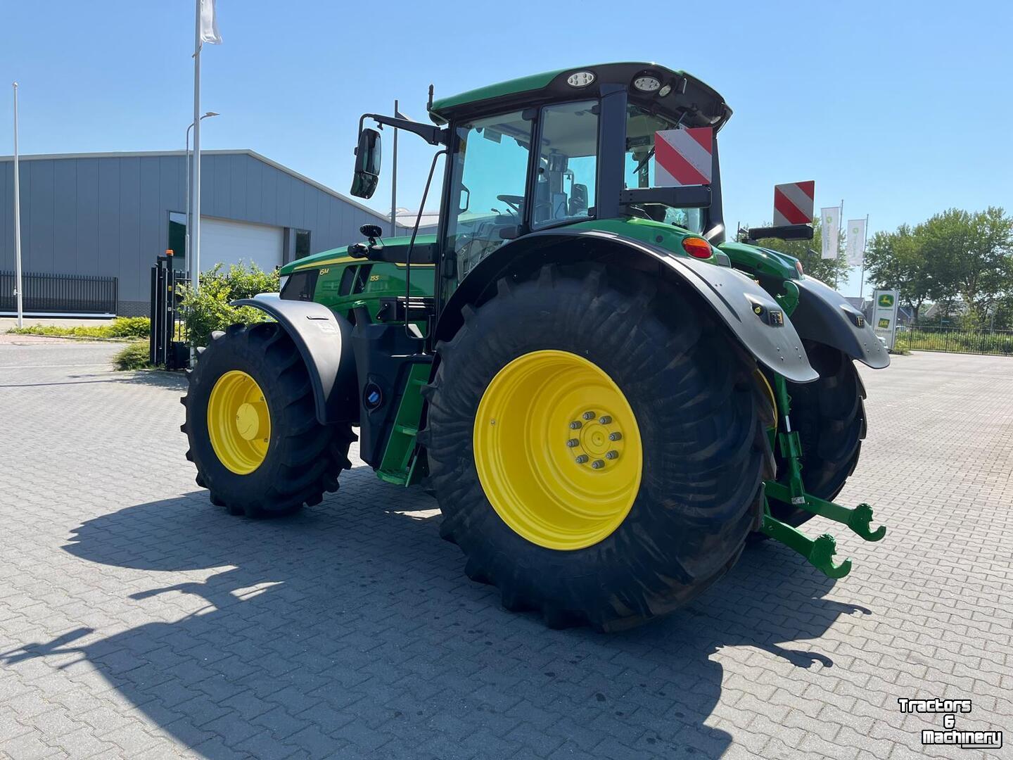 Tracteur John Deere 6M 155