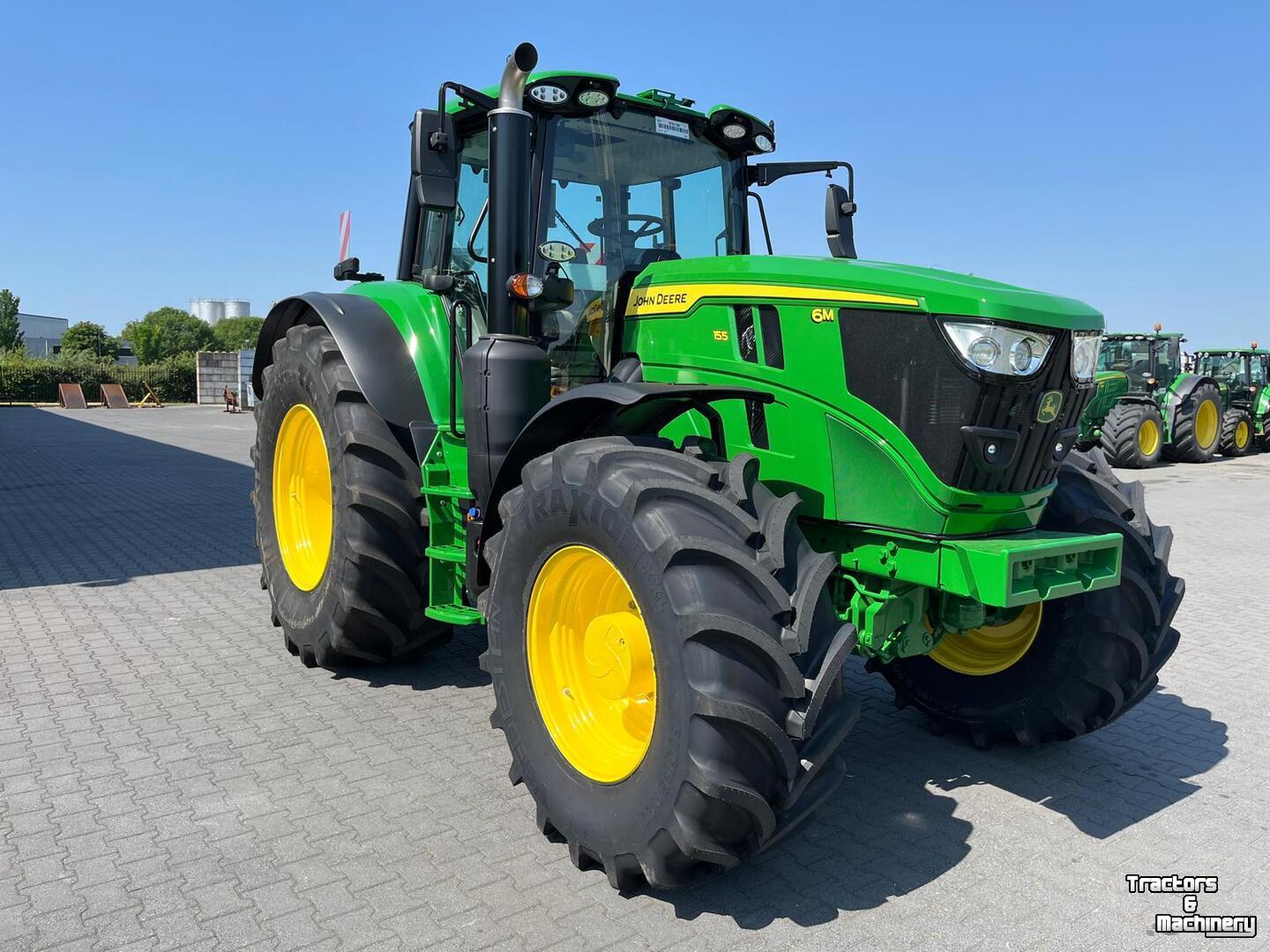 Tracteur John Deere 6M 155
