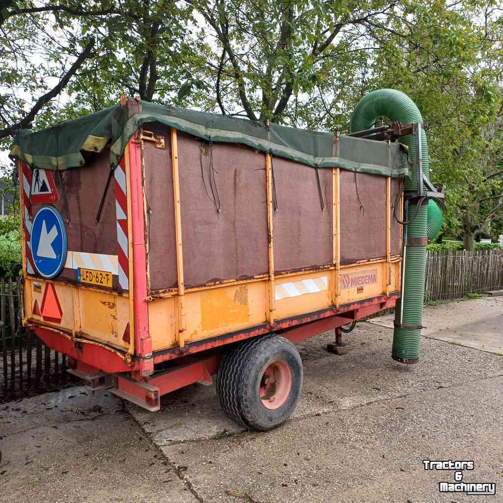 Aspirateur de feuille Miedema zuigwagen
