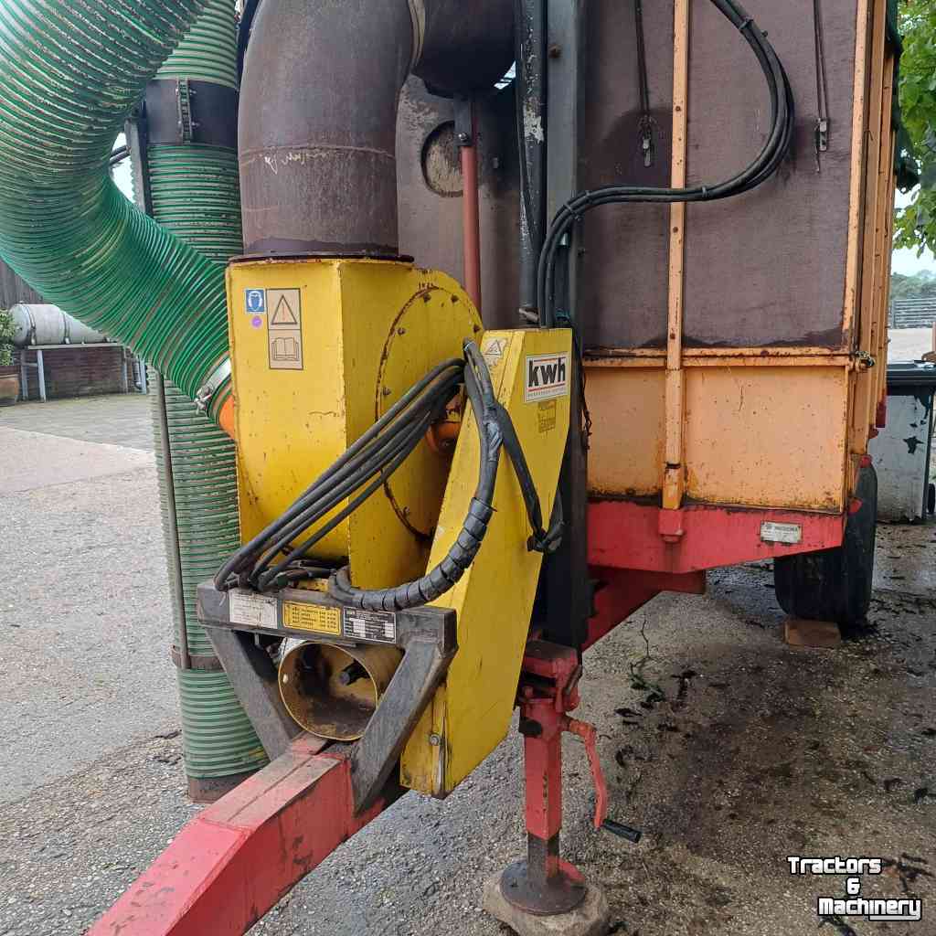 Aspirateur de feuille Miedema zuigwagen