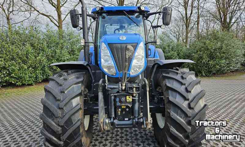 Tracteurs New Holland T7.220 AC Tractor