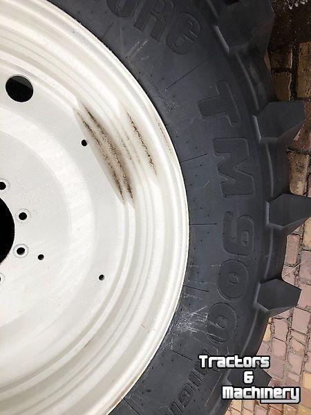 Roues, Pneus, Jantes, Barillets Jumelage Trelleborg Trelleborg - 710/70R42 TM900 op wiel Valtra Q-serie
