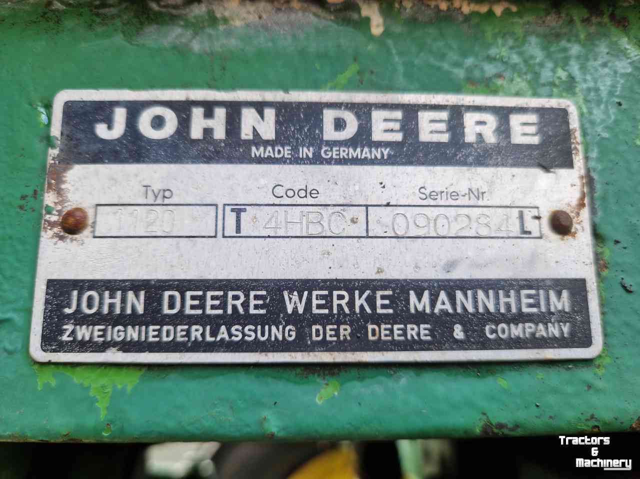 Tracteurs John Deere 1120