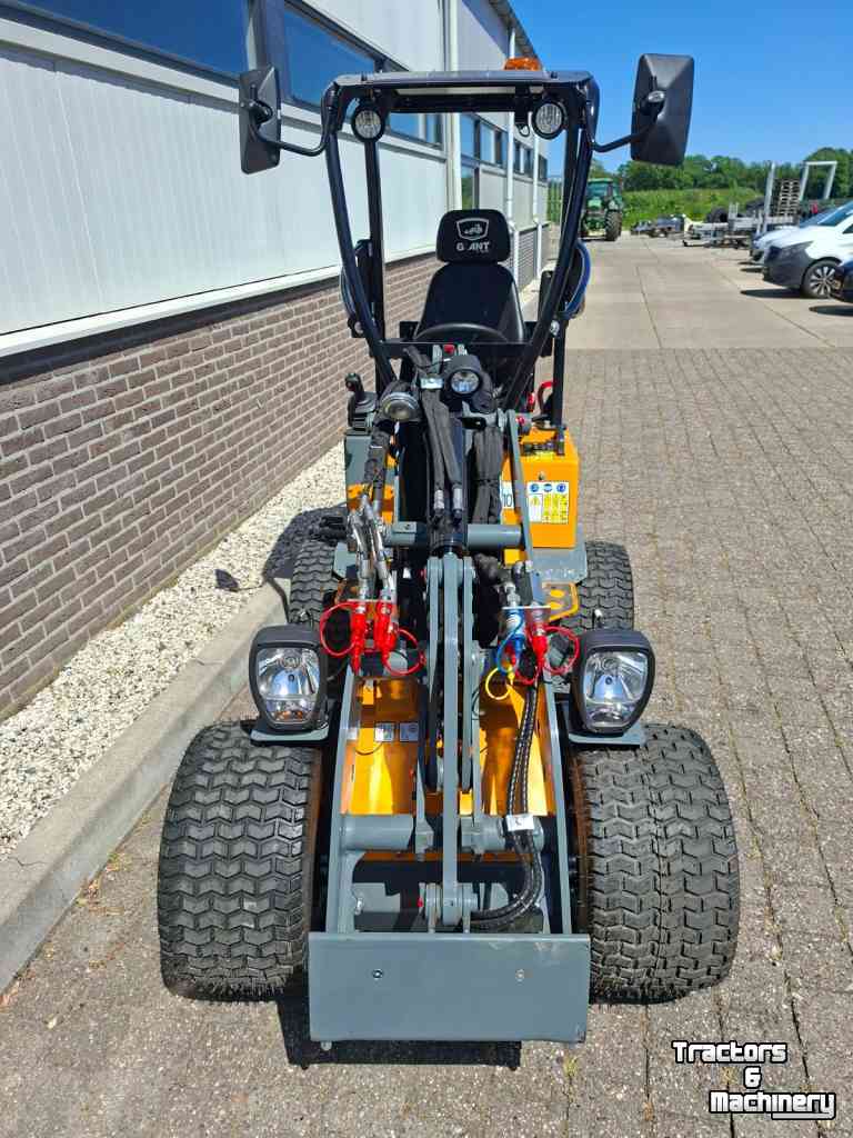 Chargeuse sur pneus Giant G1200